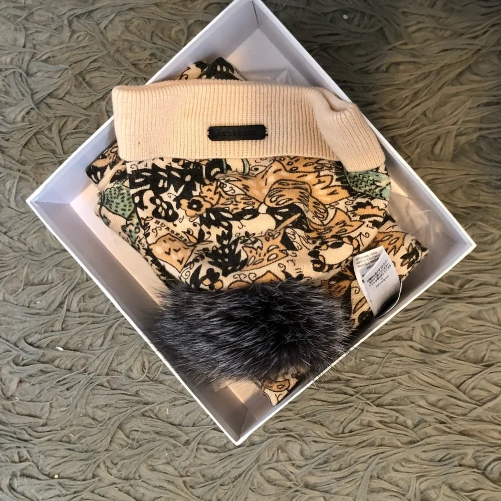 NWT Burberry hat and scarf set